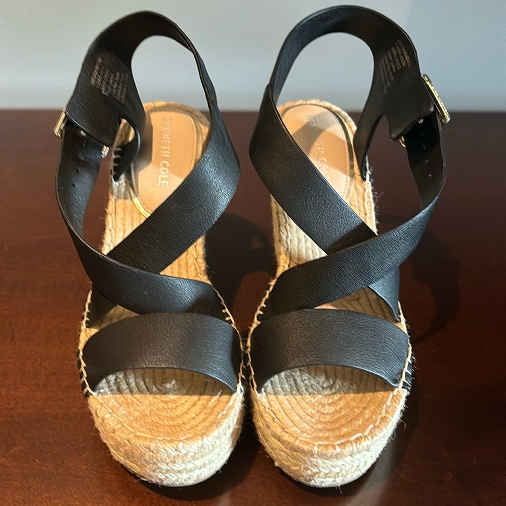 EUC Kenneth Cole Wedge Sandals